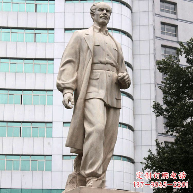 南京“白求恩名医纪念雕塑”