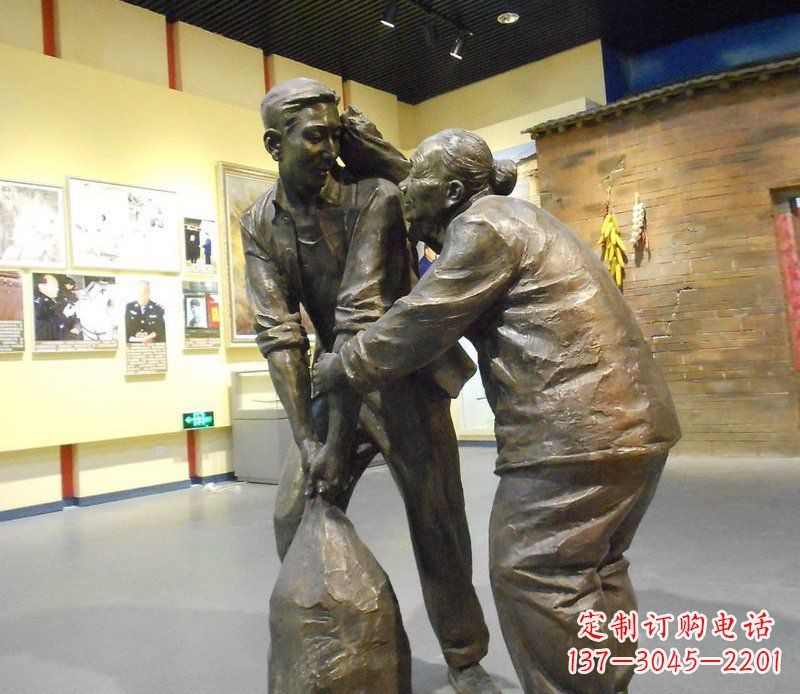 南京“护老铜雕”