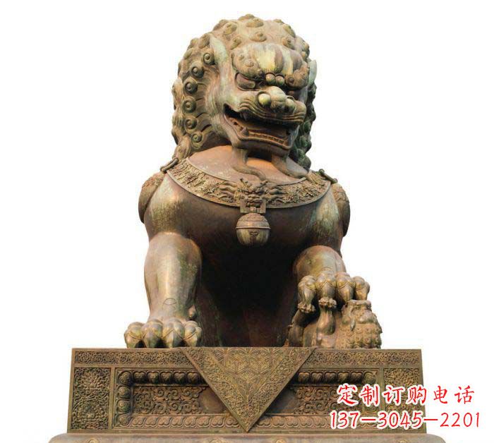 南京巍峨雄壮的狮子铜雕