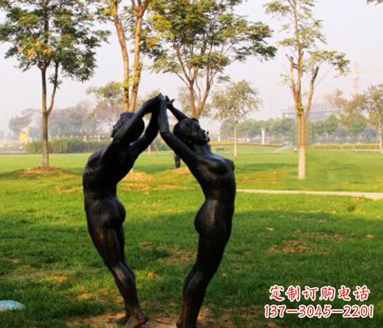 南京情侣之恋——让爱永不褪色的铜雕