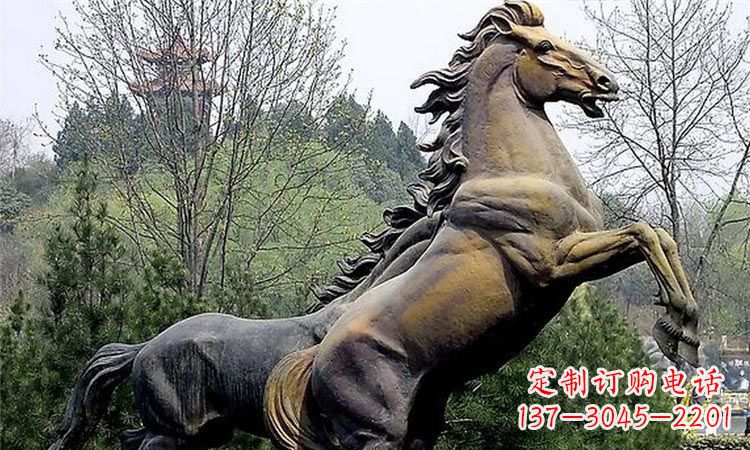 南京奔跑的马街边动物铜雕