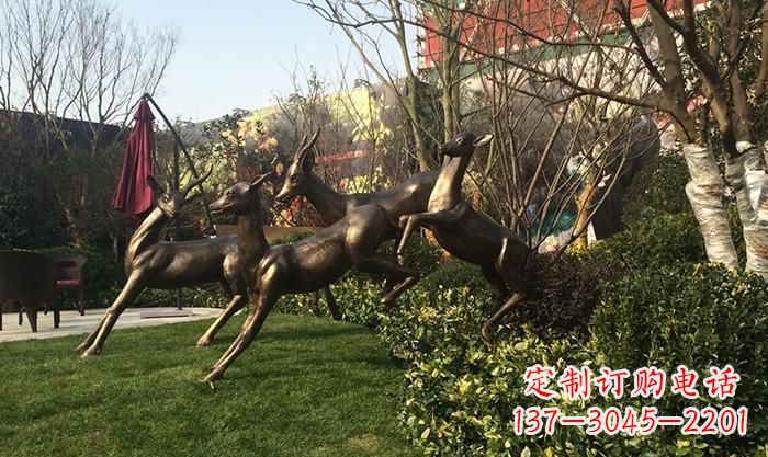 南京“跃动的小鹿雕塑”