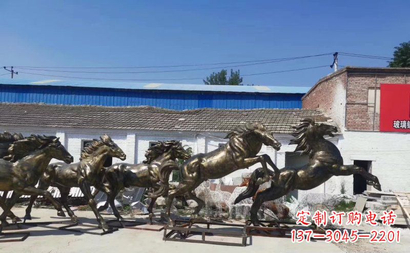 南京奔腾马群铜雕