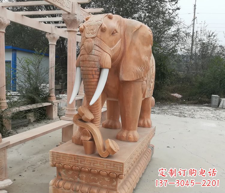 南京鼻卷如意的大象晚霞红门口镇宅石雕