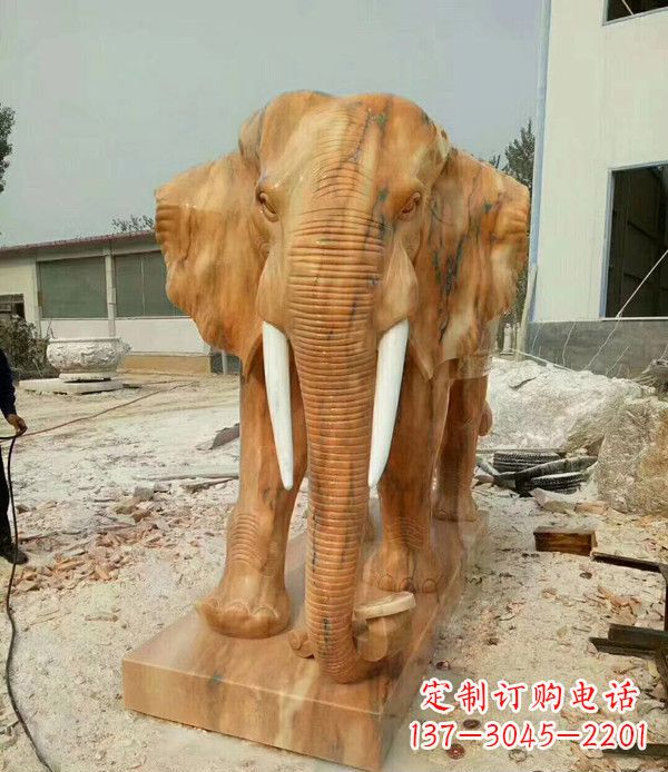 南京鼻卷如意晚霞红招财大象石雕