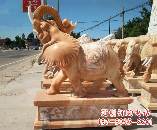 南京鼻子朝天晚霞红门口大象石雕