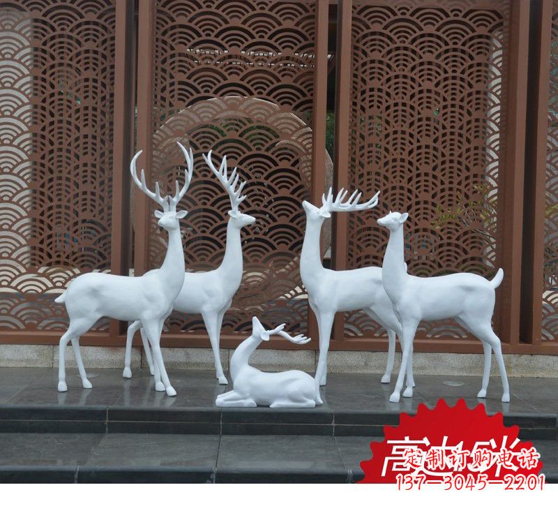 南京玻璃钢白鹿雕塑给家居添彩