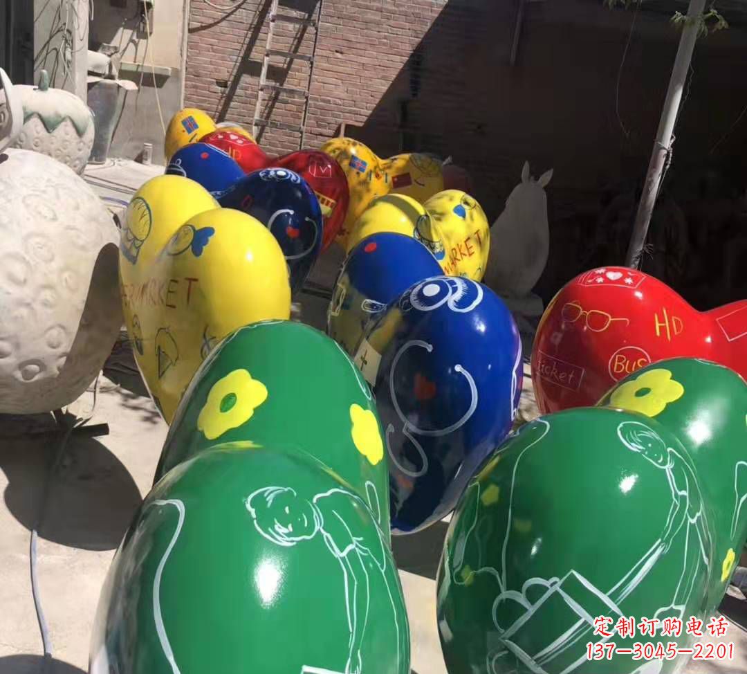 南京玻璃钢彩绘气球雕塑商场陈美摆件