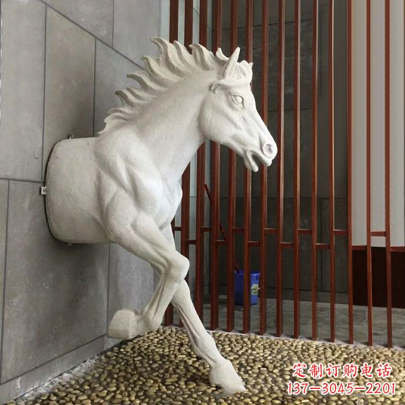 南京玻璃钢创意动物雕塑——穿墙而过