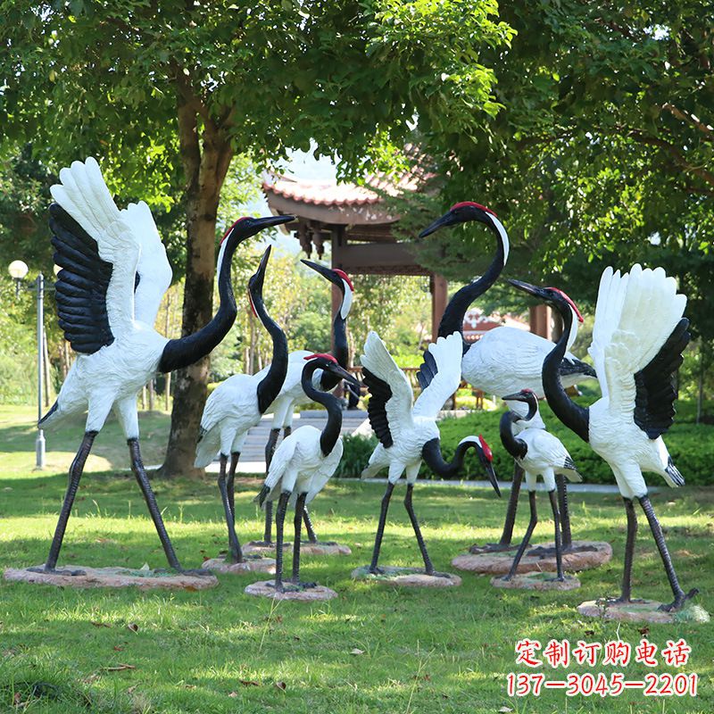 南京玻璃钢丹顶鹤雕塑传承中华文化之美
