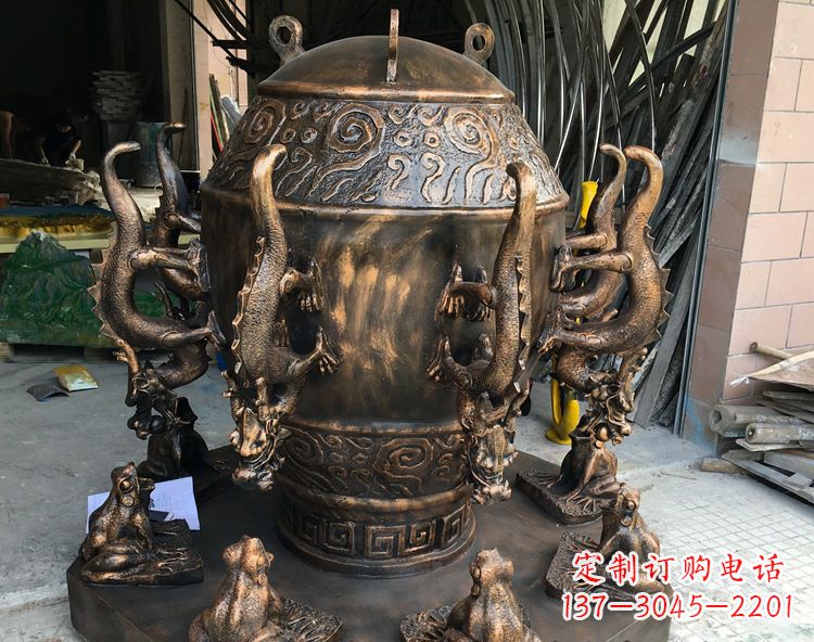 南京玻璃钢仿铜地动仪雕塑中国古代文化精髓