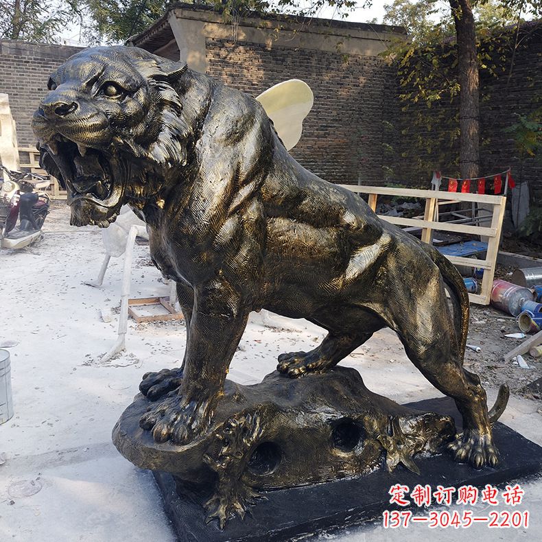 南京玻璃钢制老虎雕塑