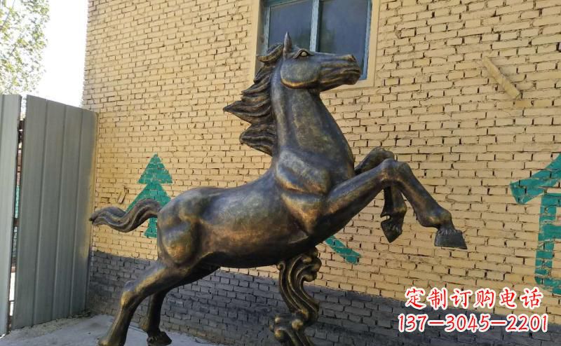 南京马雕塑玻璃钢仿铜创作的艺术