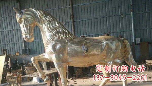 南京玻璃钢仿铜动物雕塑——给马公园带来活力
