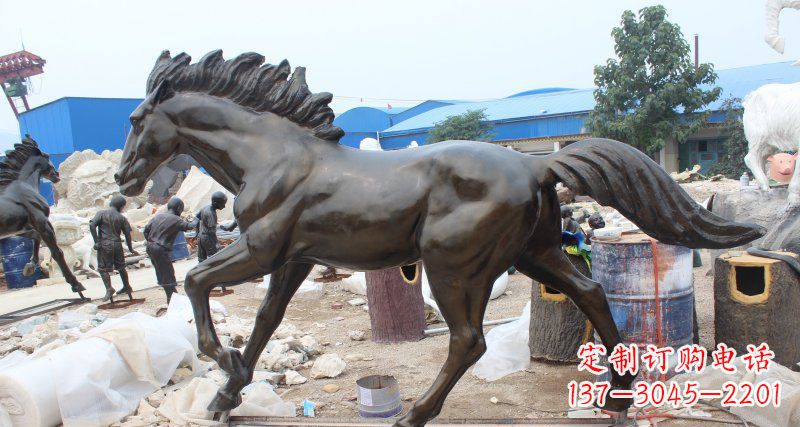 南京玻璃钢仿铜马广场动物雕塑精美雕塑装点繁华城市