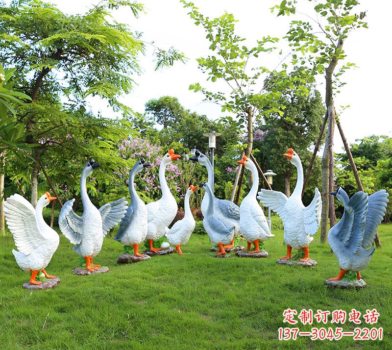 南京玻璃钢雕刻的精美鹅