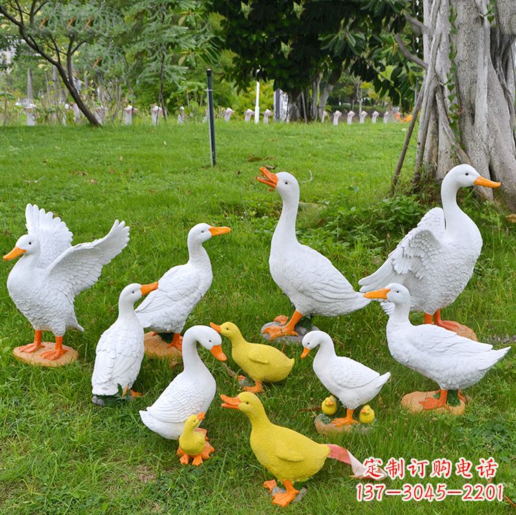 南京玻璃钢仿真鸭子雕塑-庭院农家院仿真家禽动物雕塑摆件