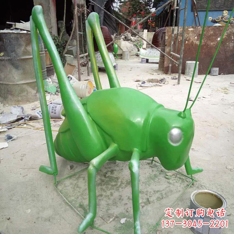 南京玻璃钢蝗虫雕塑精美的艺术造型