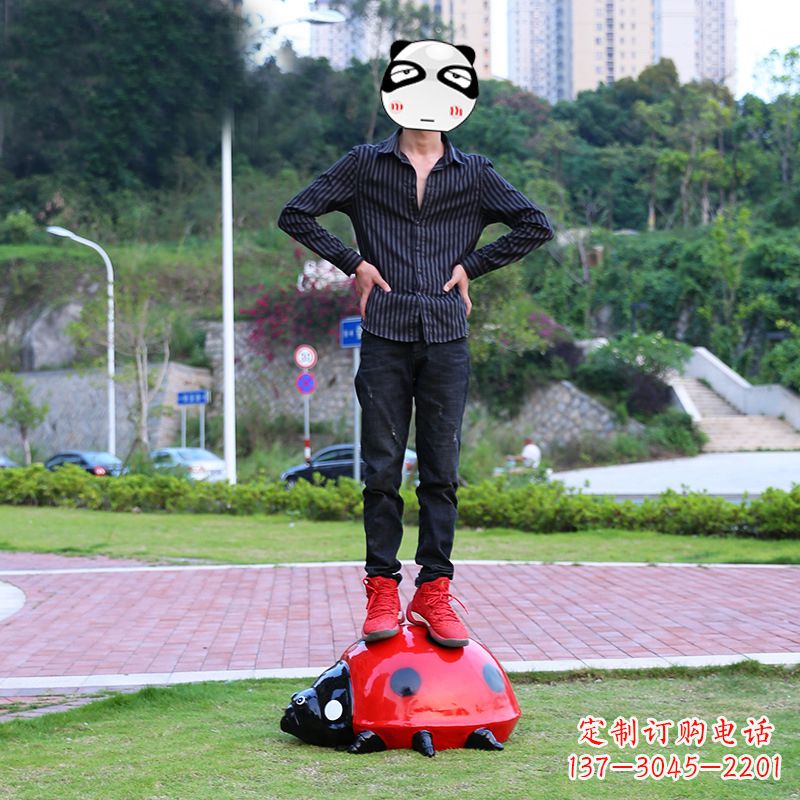 南京玻璃钢七星瓢虫雕塑艺术的精灵