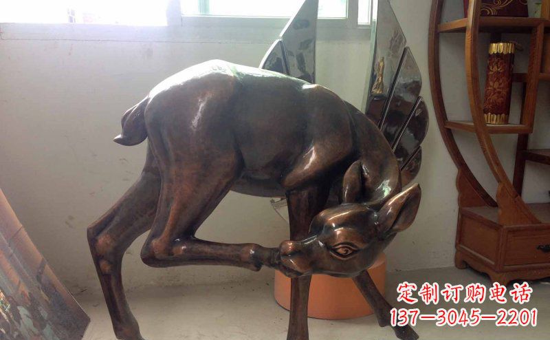 南京玻璃钢小鹿仿铜动物雕塑