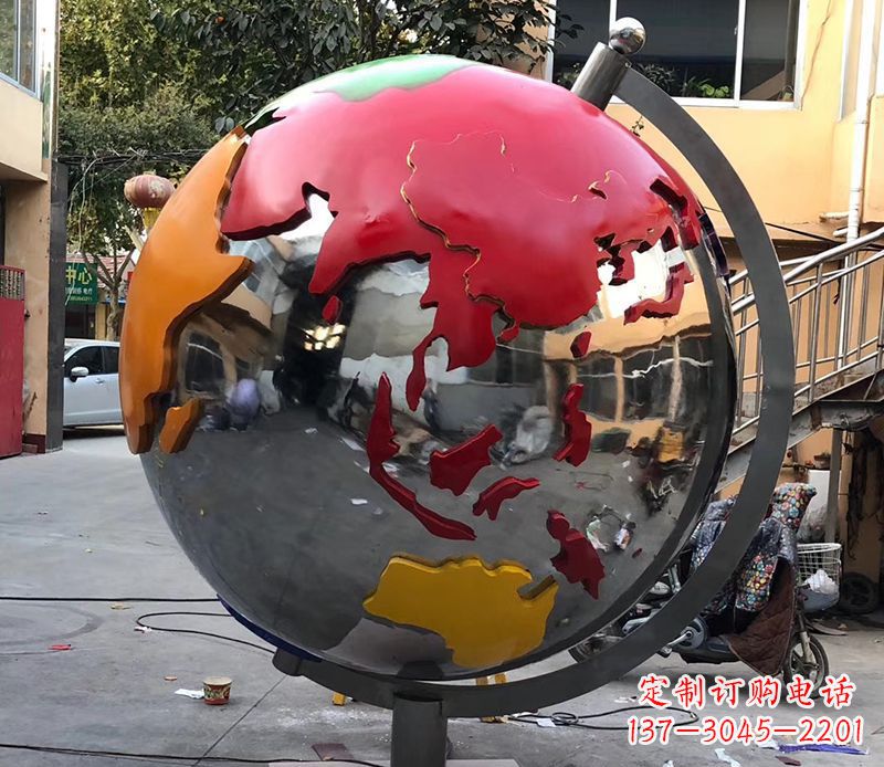 南京不锈钢彩绘地球仪雕塑与世界接轨
