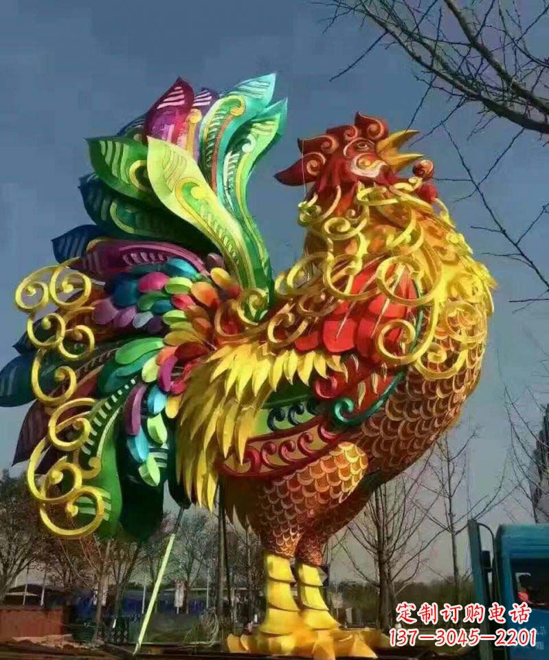 南京不锈钢彩色公鸡雕塑——精美绝伦