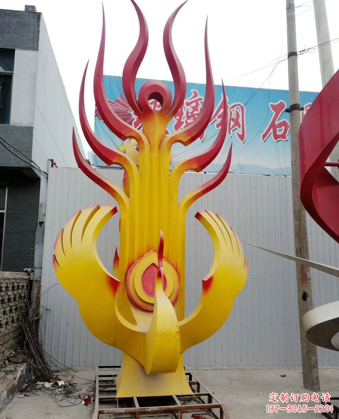 南京不锈钢彩色凤凰雕塑美丽的象征