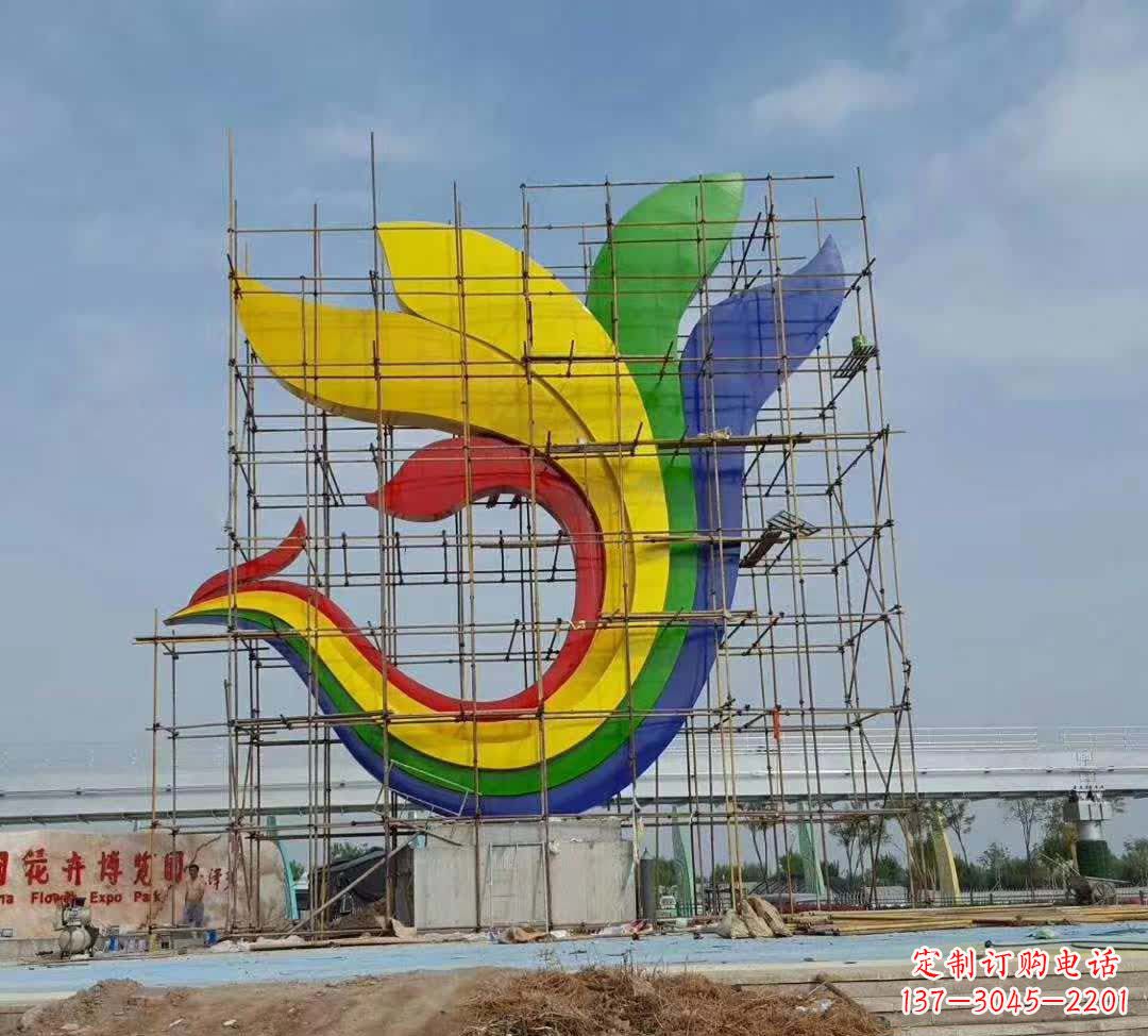 南京不锈钢彩色凤凰雕塑传承文化,融合美感