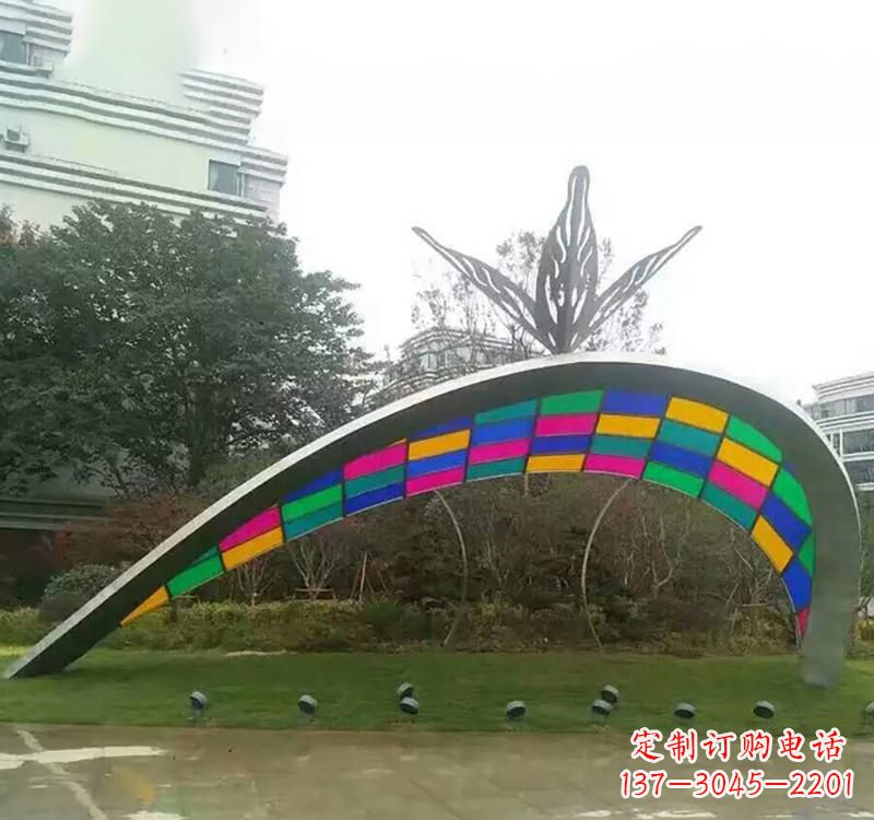 南京不锈钢彩色拼接拱门雕塑
