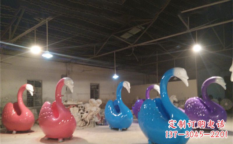 南京不锈钢彩色天鹅——精美的动物雕塑