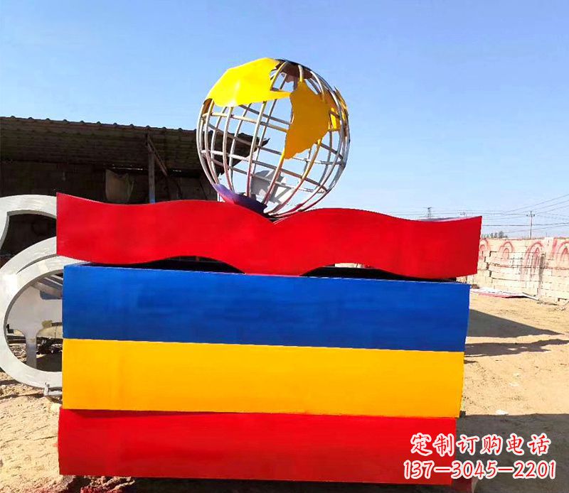 南京不锈钢地球雕塑——象征地球的美丽与和谐