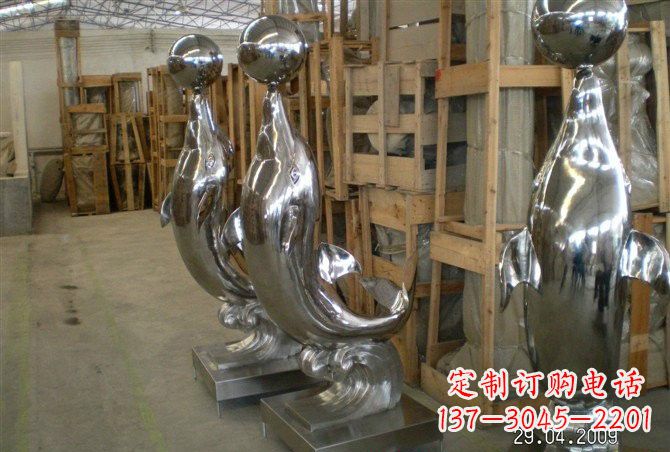 南京不锈钢抽象海豚顶球雕塑