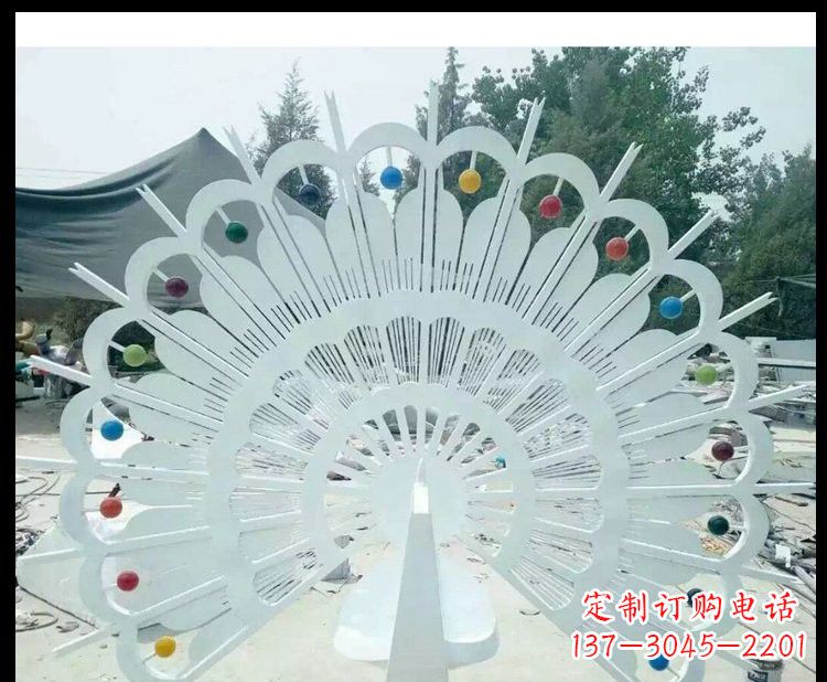 南京精美不锈钢孔雀雕塑