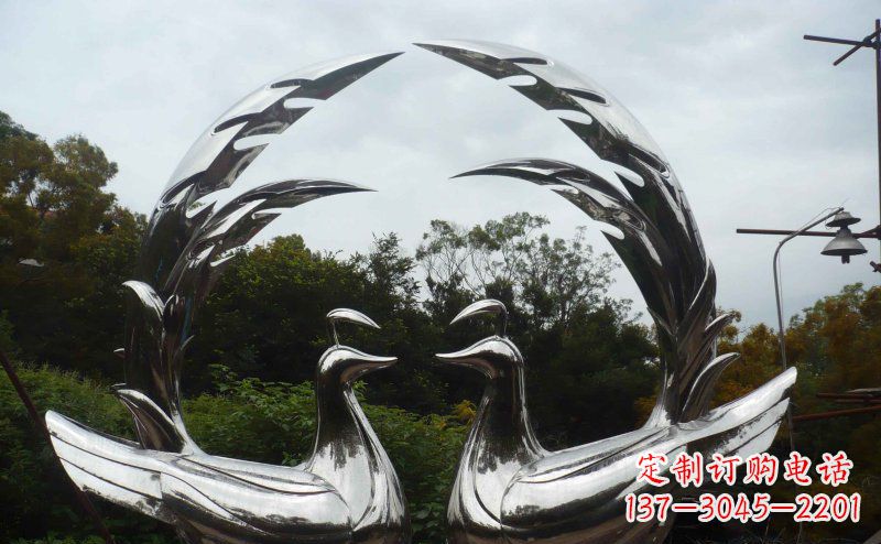 南京不锈钢制作的孔雀雕塑