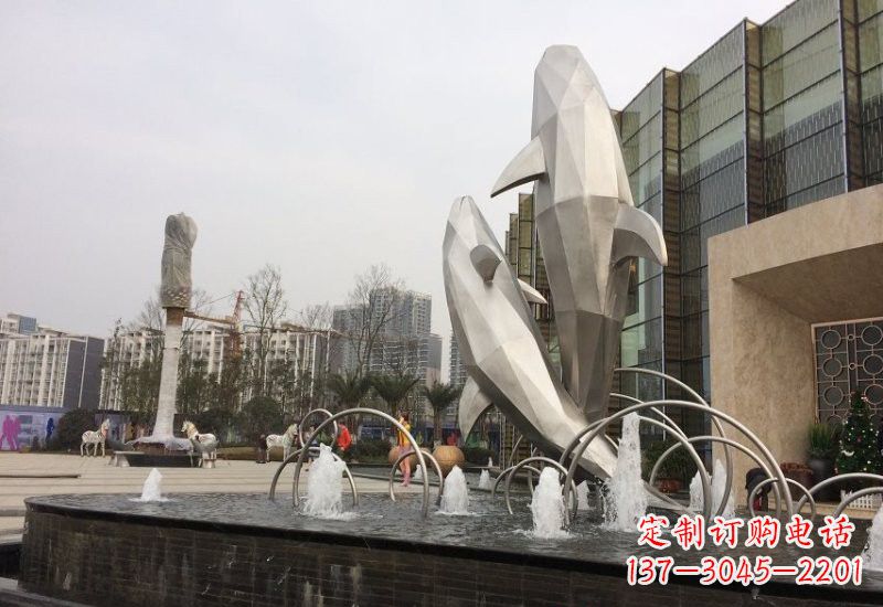 南京海豚雕塑——从不锈钢抽象块面到精美的艺术品