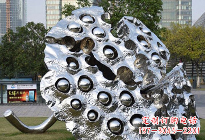 南京不锈钢抽象莲蓬雕塑