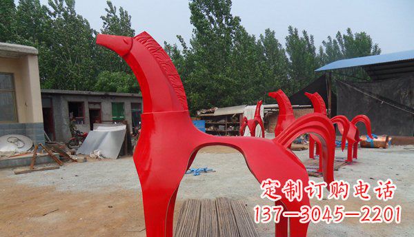 南京不锈钢马雕塑精致而经久