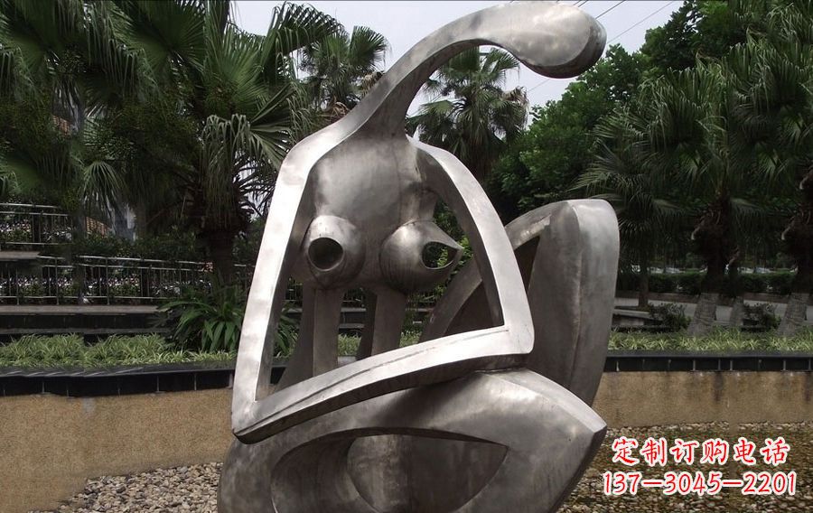南京青春靓丽不锈钢美女人物雕塑