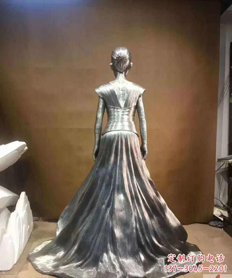 南京女性之美不锈钢抽象女人身影雕塑