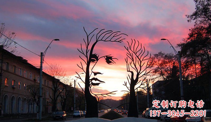 南京不锈钢人头雕塑点缀街边景观