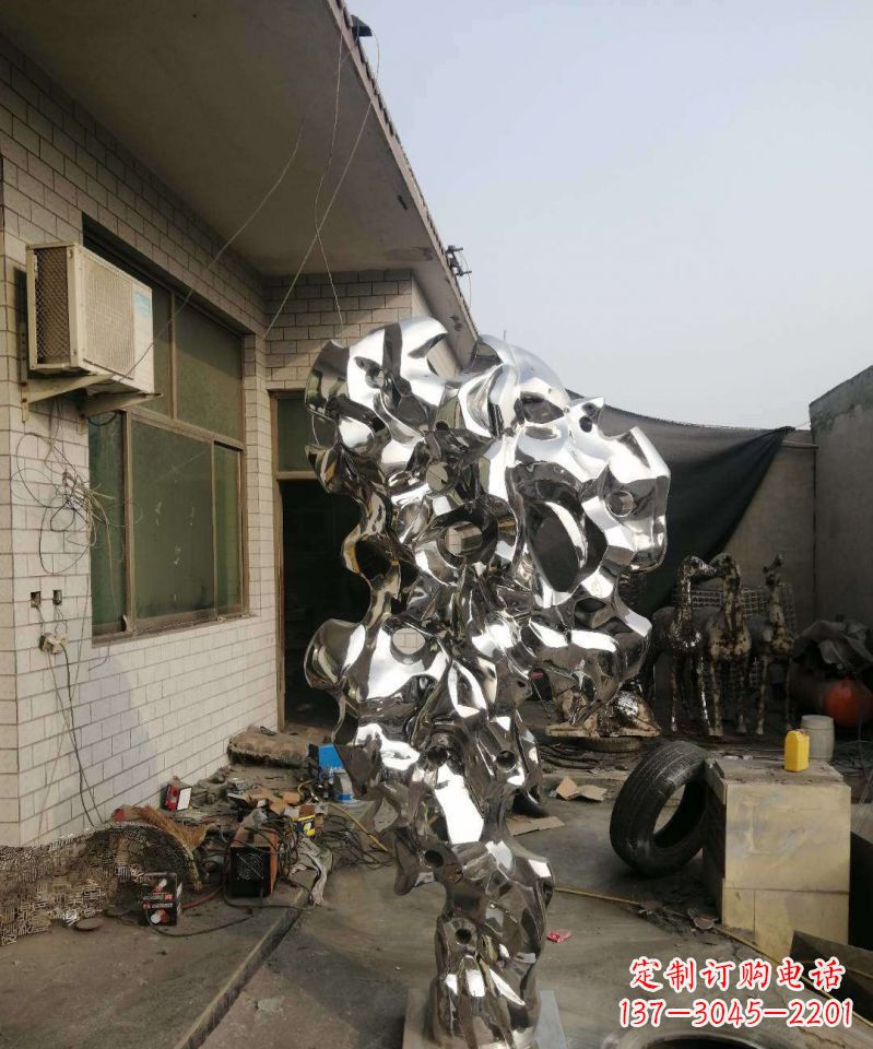 南京太湖石雕塑不锈钢的艺术精品
