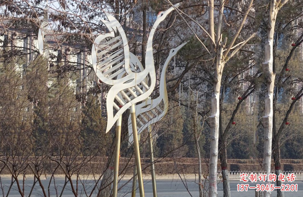 南京不锈钢仙鹤雕塑精致的艺术之作