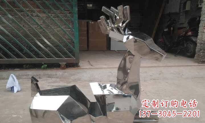 南京不锈钢鹿雕塑艺术之美