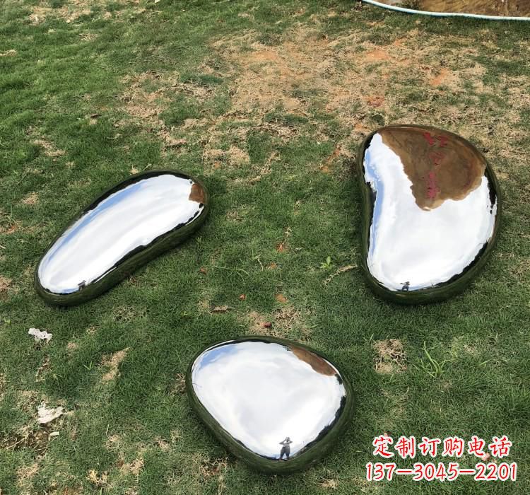 南京不锈钢抽象艺术鹅卵石雕塑