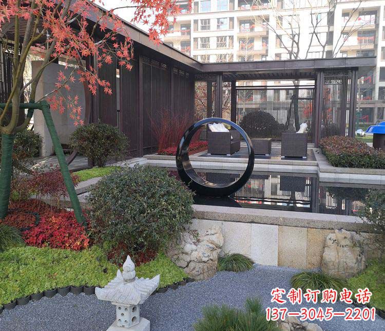 南京不锈钢抽象圆环雕塑