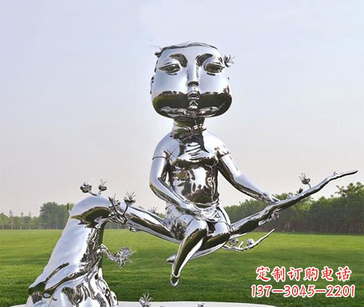 南京不锈钢树枝上的女孩雕塑