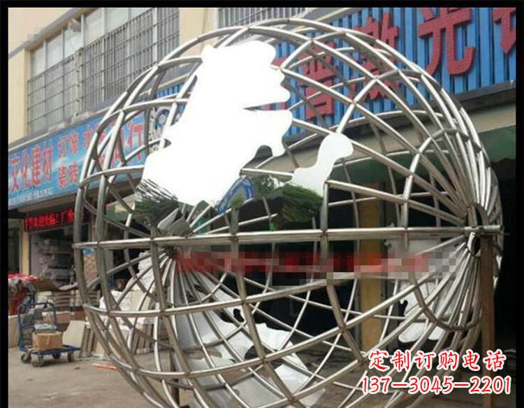 南京纪念地球的不锈钢雕塑