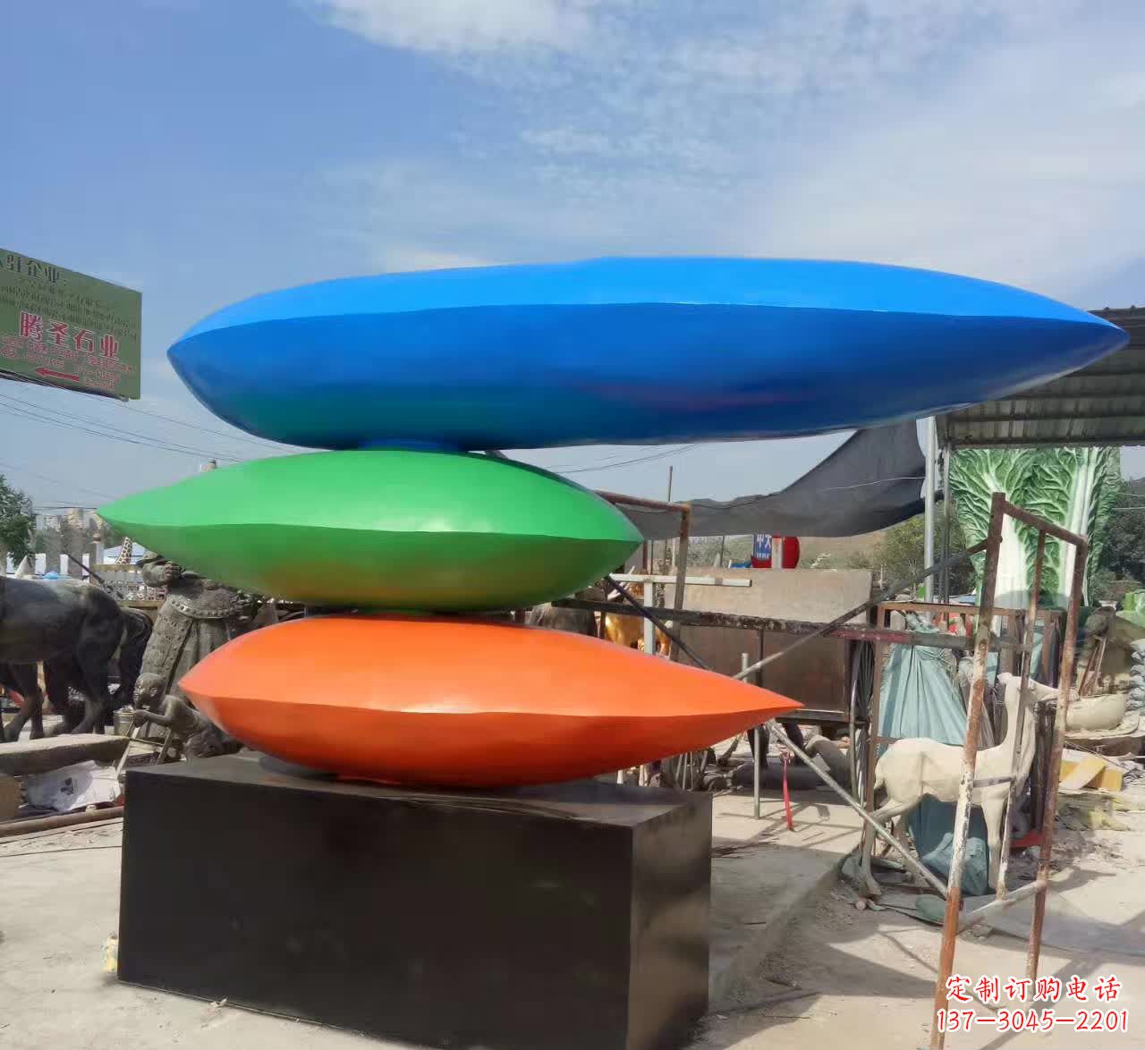 南京不锈钢罗汉雕塑缤纷色彩绚丽夺目