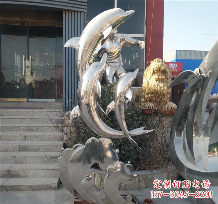 南京不锈钢海豚雕塑——精美外观,传递环保理念