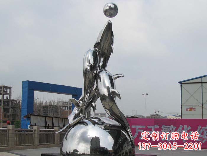 南京海豚雕塑精美细腻的艺术品